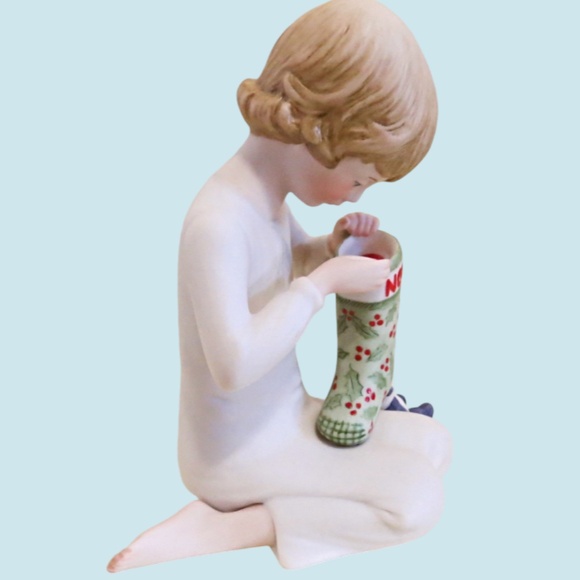 Vintage Cybis Figurine Child Green Noel Stocking Panda Bear Christmas 1980 - Picture 5 of 6